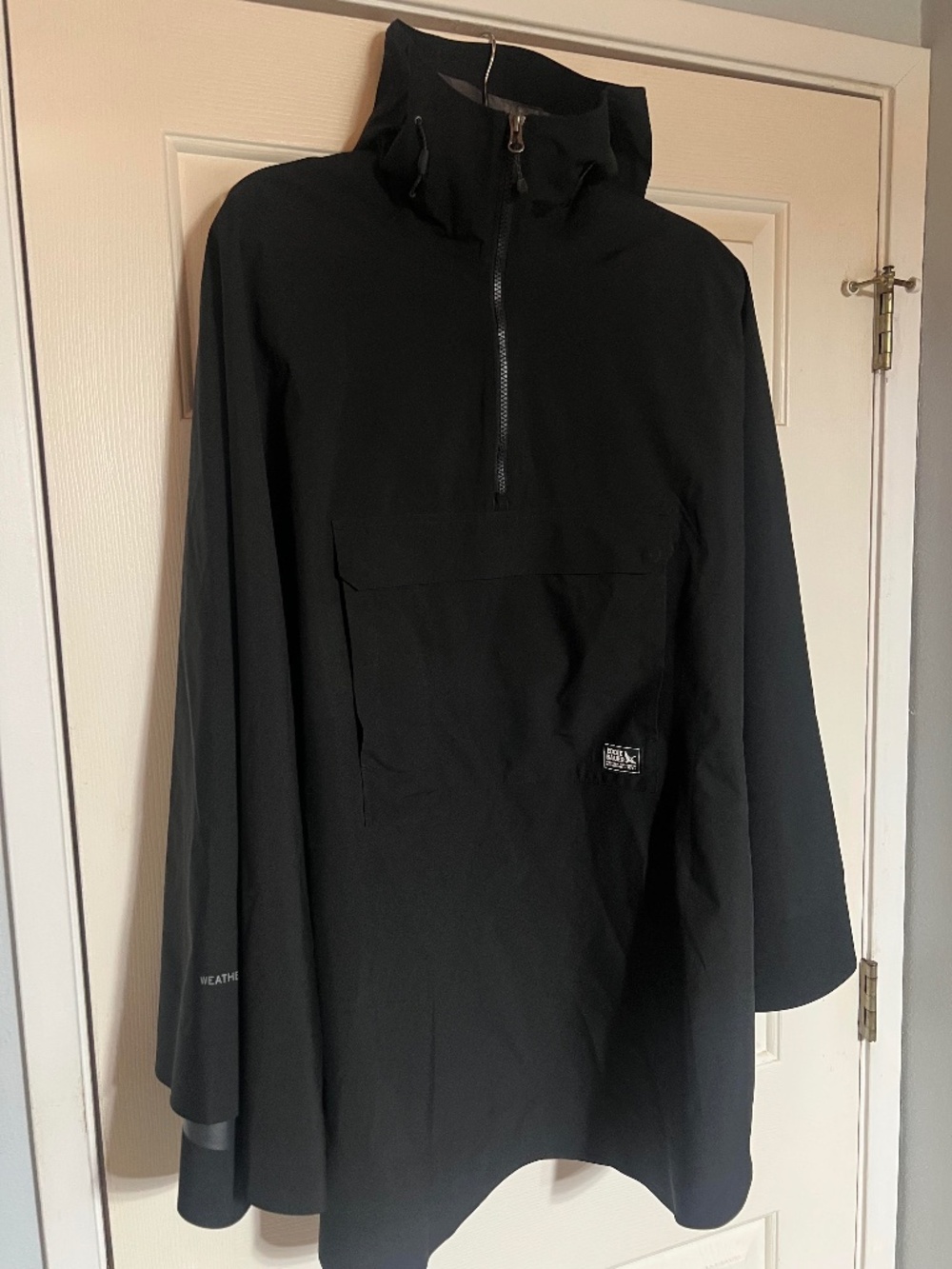 Unisex Eddie Bauer Cloud Cap Stretch Waterproof Poncho- Black (L/XL)